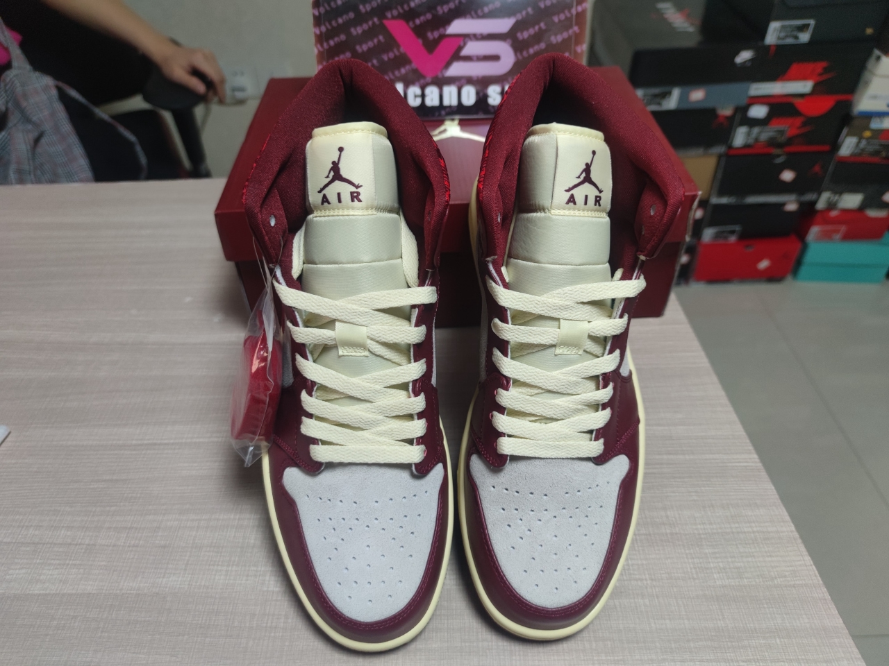 Jordan 1 Mid SE Tiki Leaf Team Red DZ2820-601