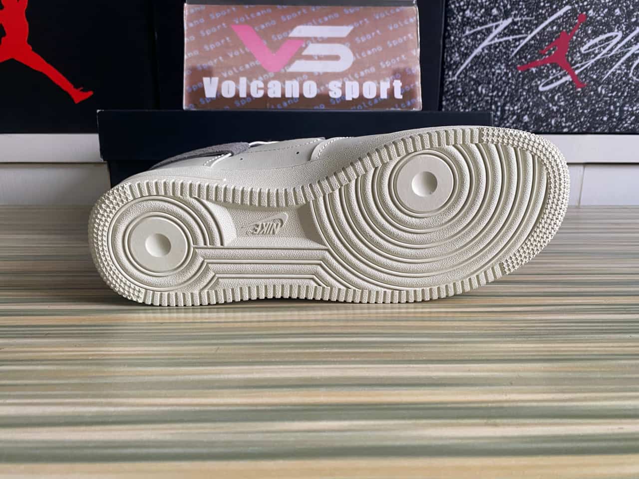 Air Force 1 Low LXX Sea Glass Python DH3869-001