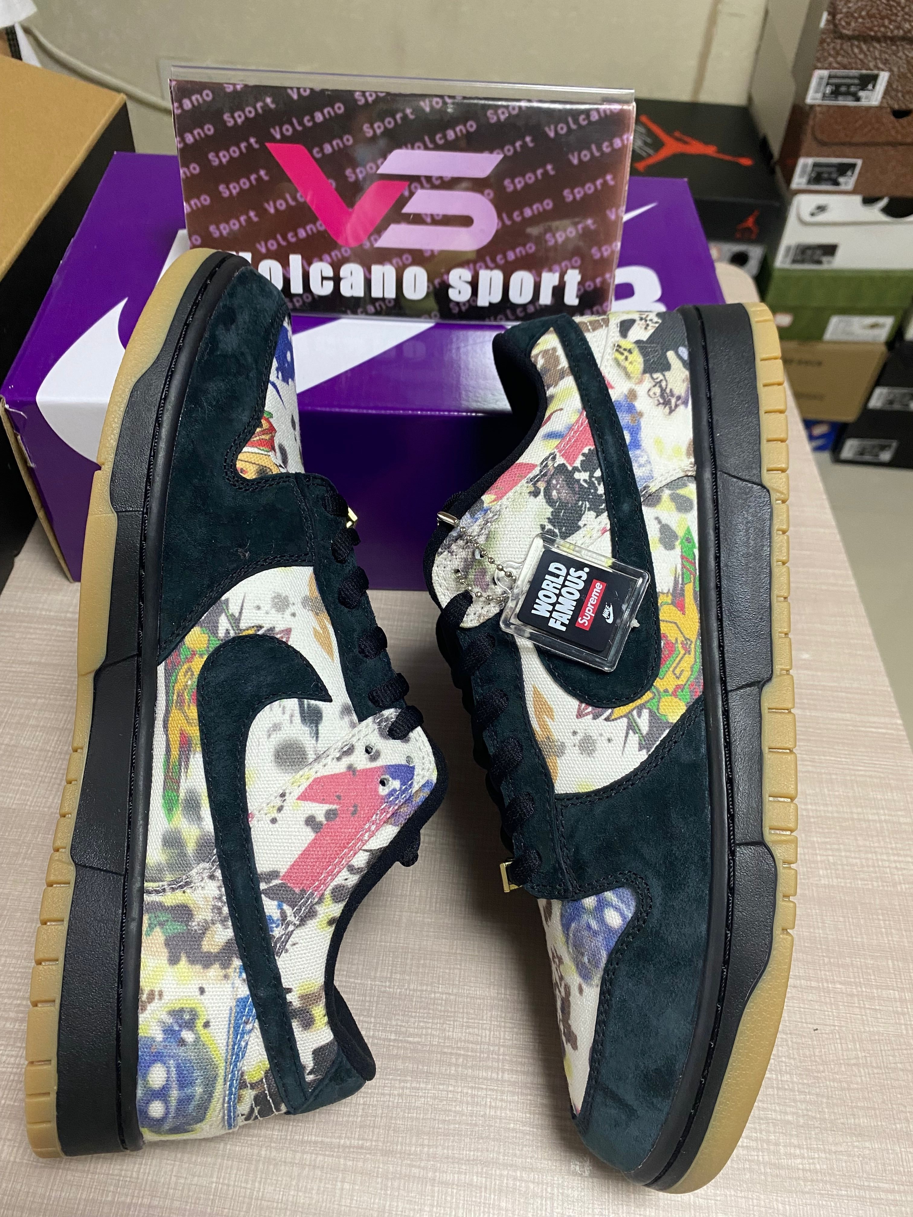 Supreme x Nike SB Dunk Low