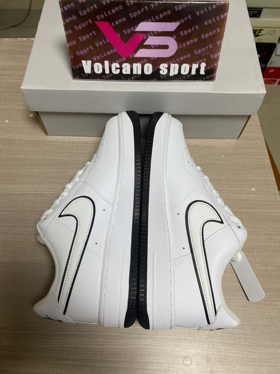 Air Force 1 '07 Low White Black Outline Swoosh DV0788-103