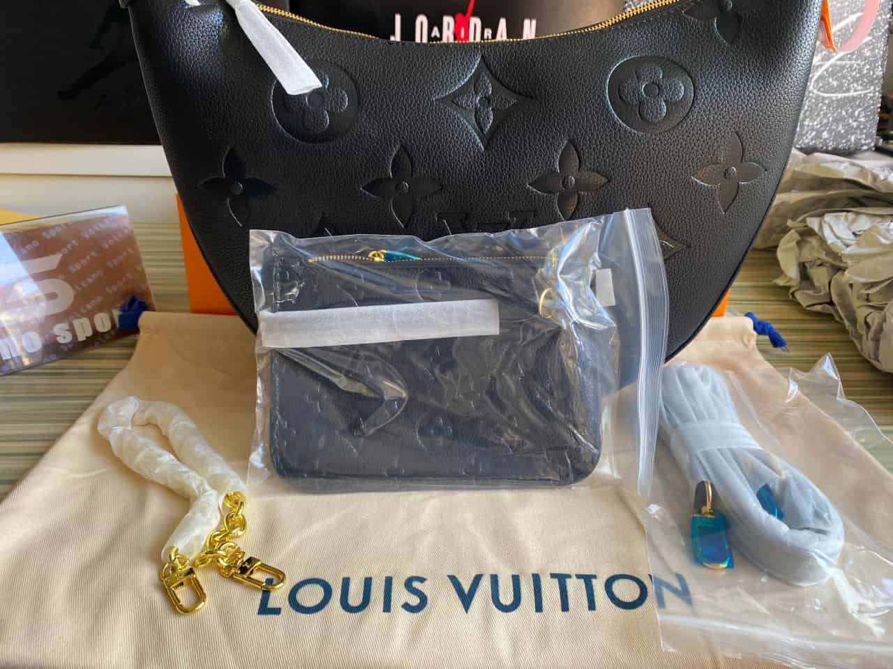 LV Loop Hobo M46725