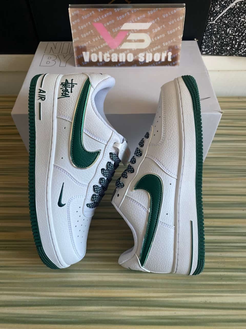 Air Force 1 Low White Dark Green AE1686-106