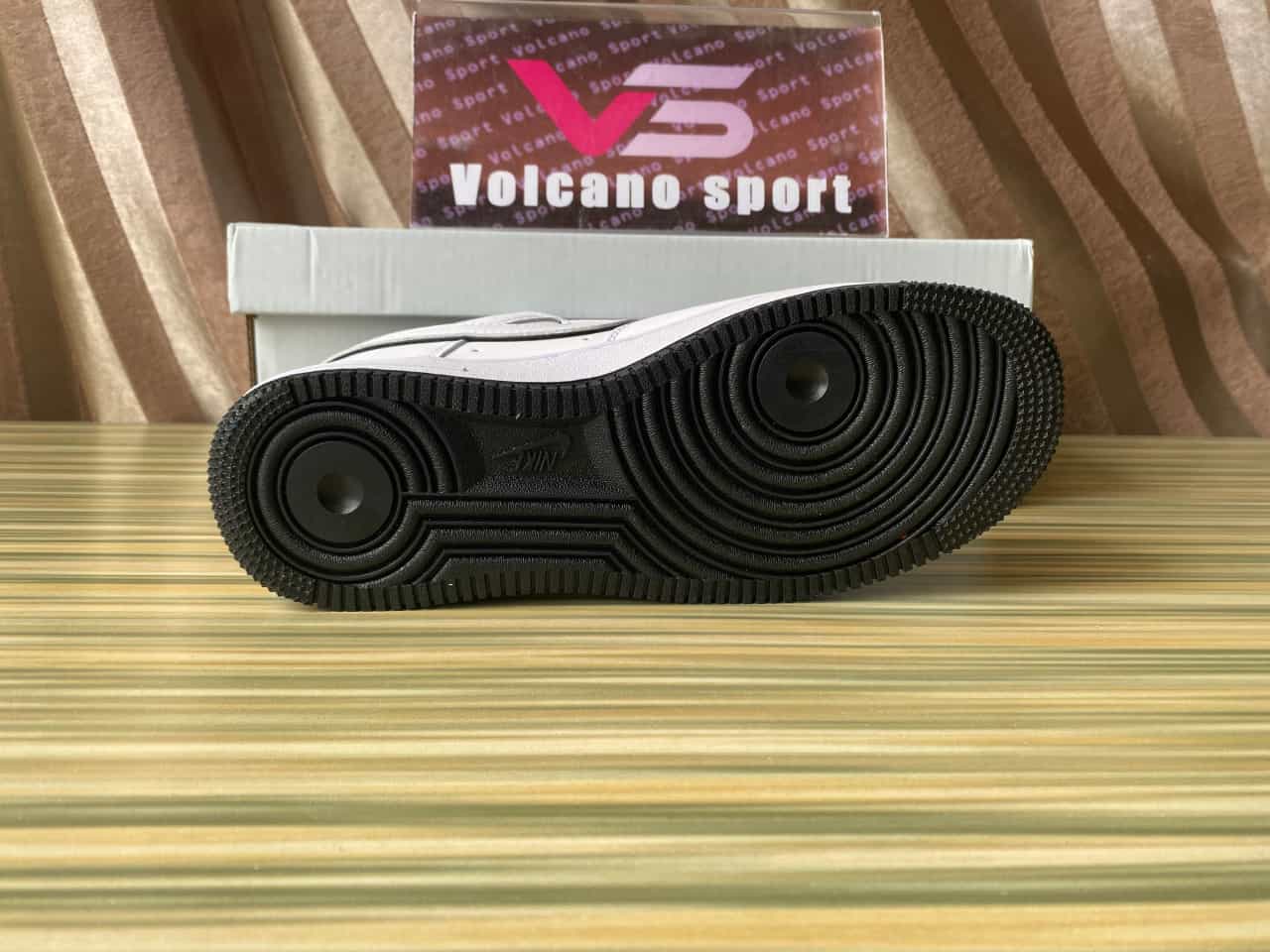 Air Force 1 '07 Low White Black Outline Swoosh DV0788-103