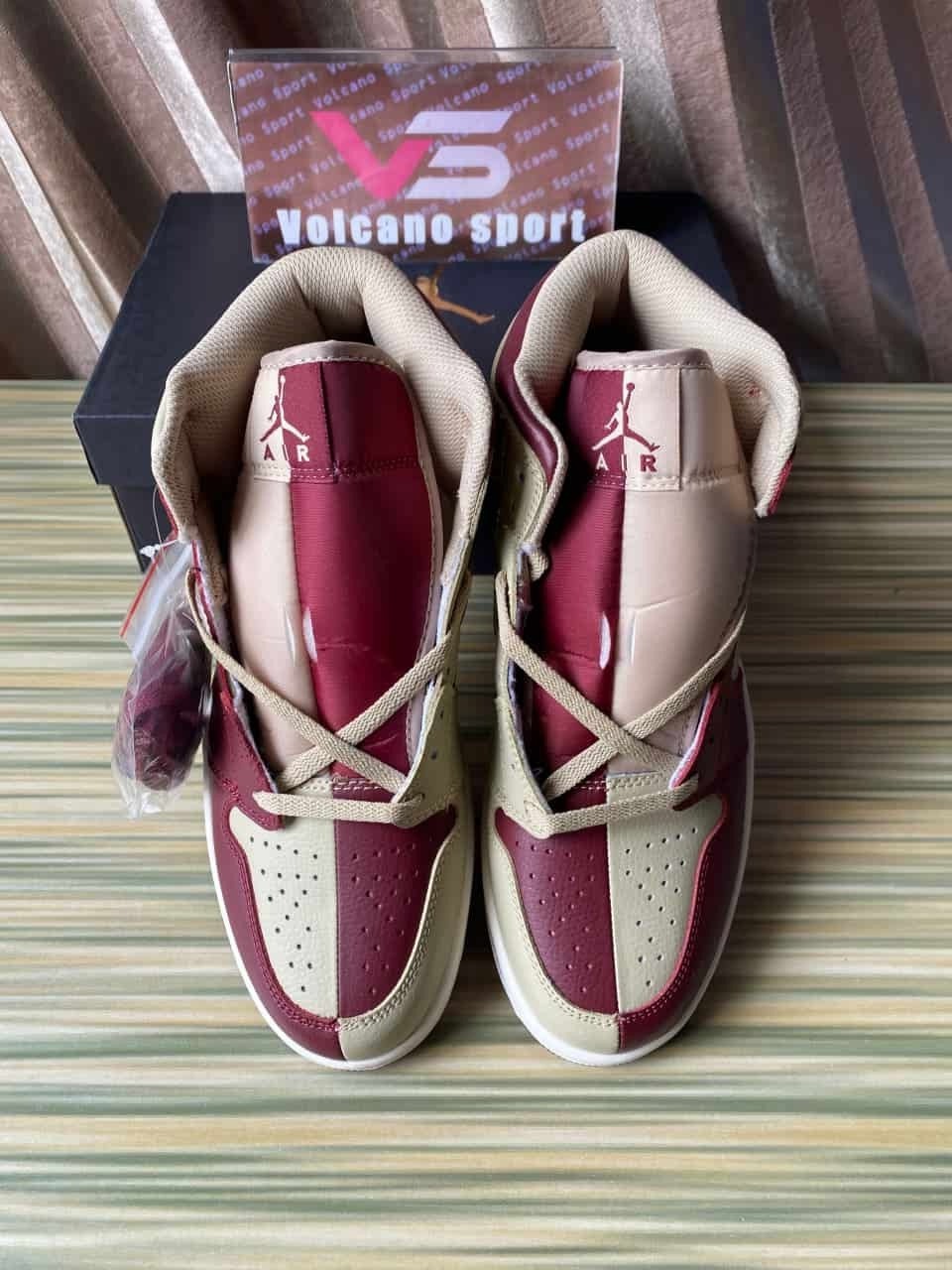 Jordan 1 Mid SE Split Beach Cherrywood Red DR0501-200