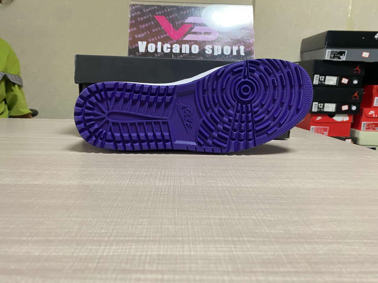 Jordan 1 Retro Low Golf Court Purple DD9315-105