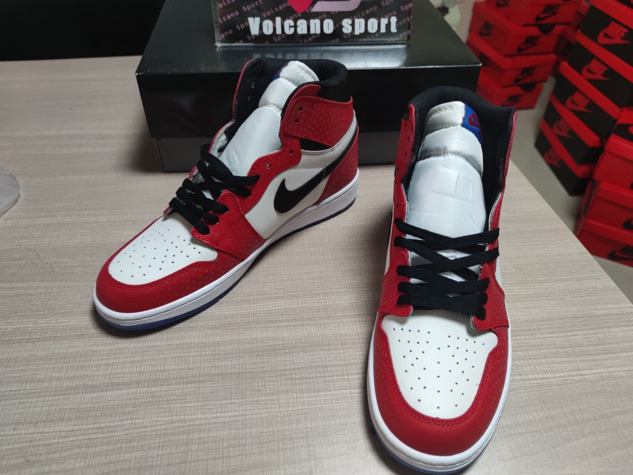 Jordan 1 Retro Spider-Man“Chicago Crystal” 555088-602