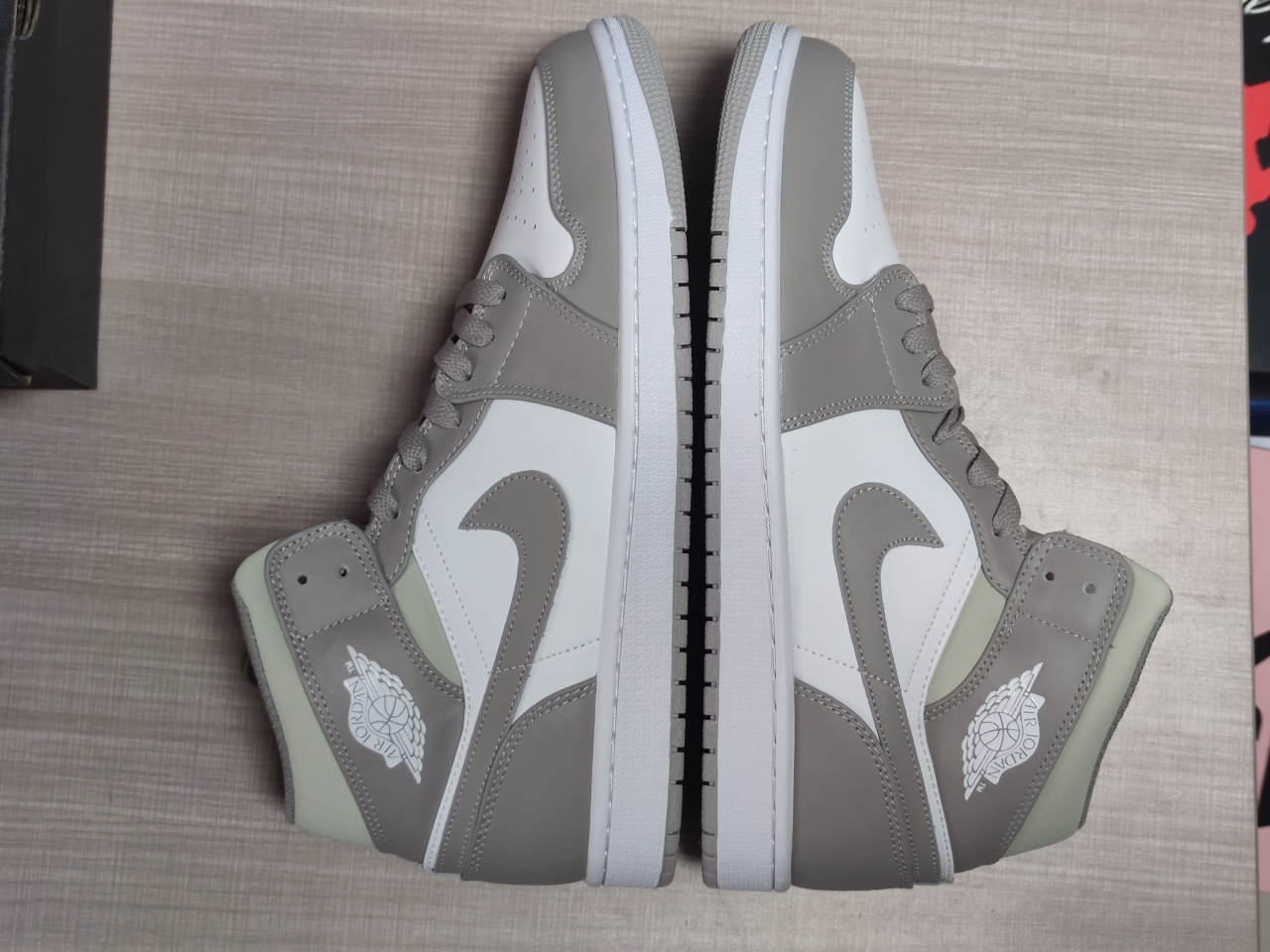 Jordan 1 Mid Linen 554724 082
