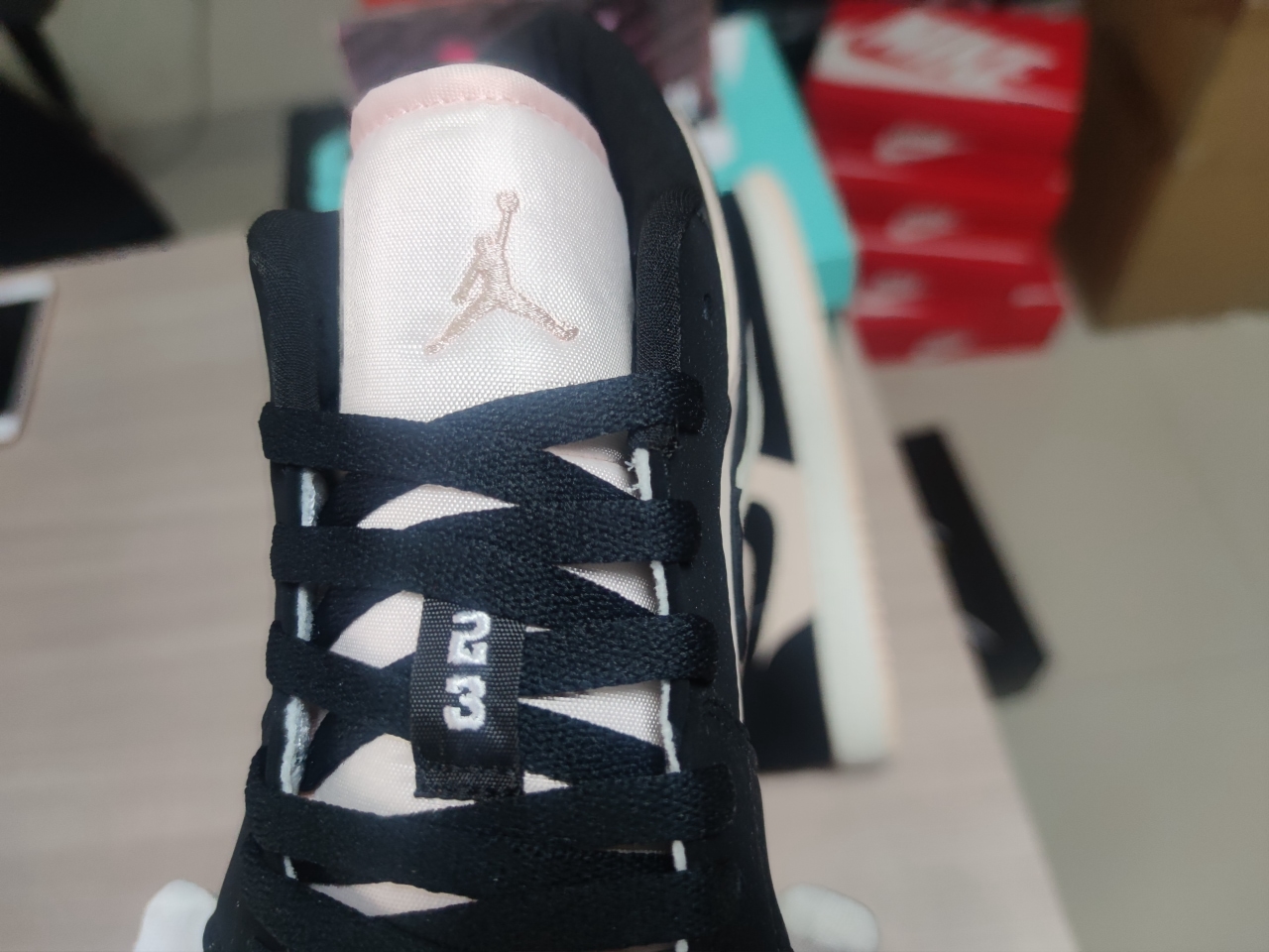 Jordan 1 Low Black Guava Ice DC0774-003