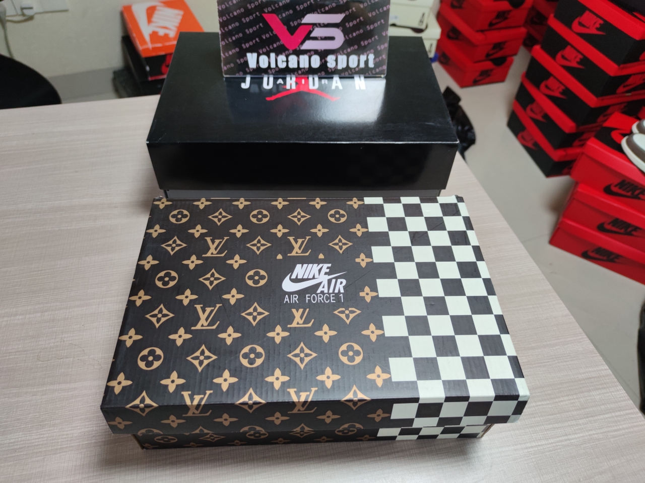 LV X Air Force 1 Low Black