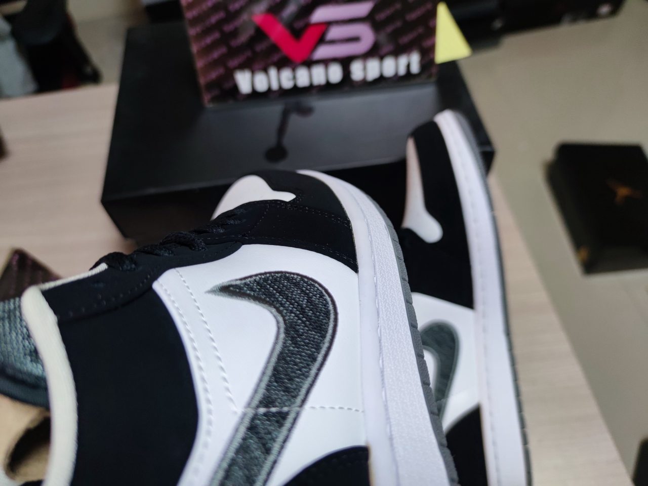 Jordan 1 Low Black White Wolf Grey Infrared 23