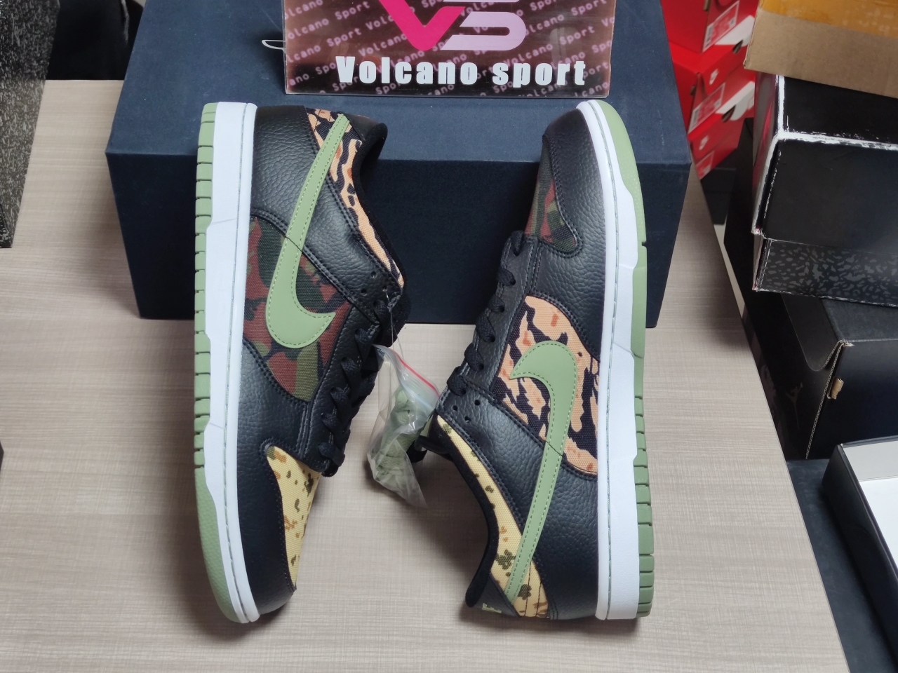 Dunk Low Crazy Camo DH0957-001