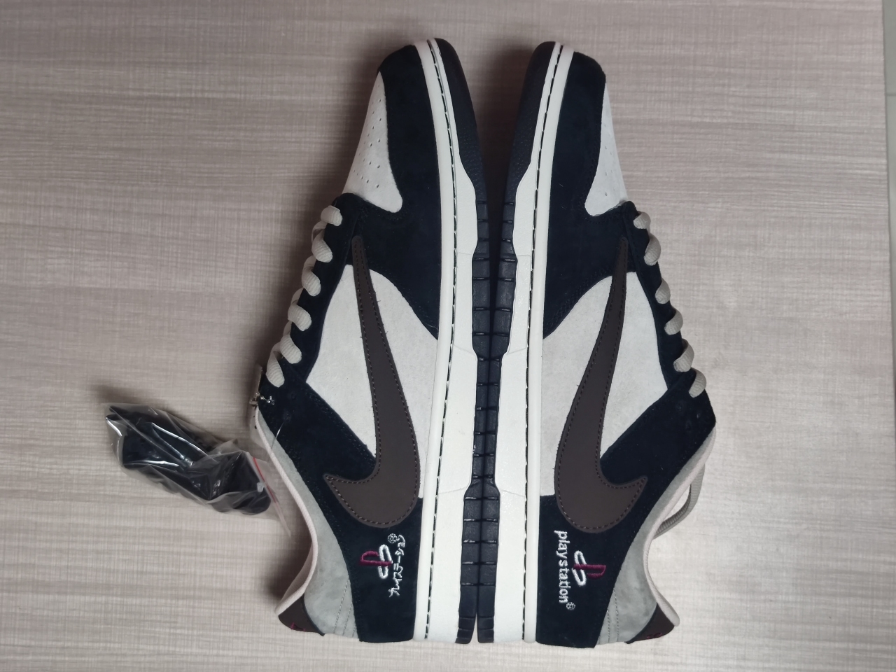 Dunk Katsuhiro o Tomo CU1726 990