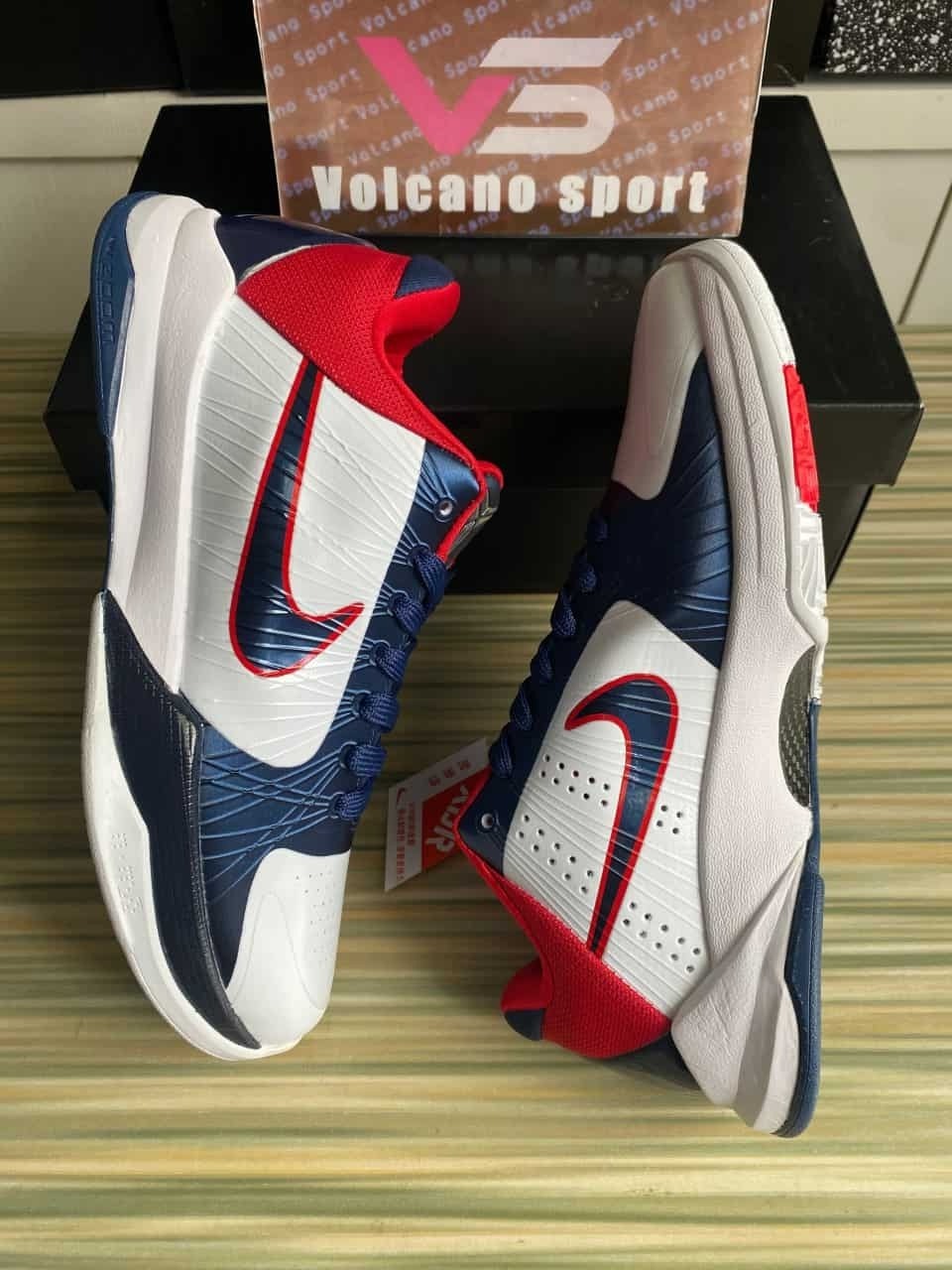 Kobe 5 United We Rise 386429-105