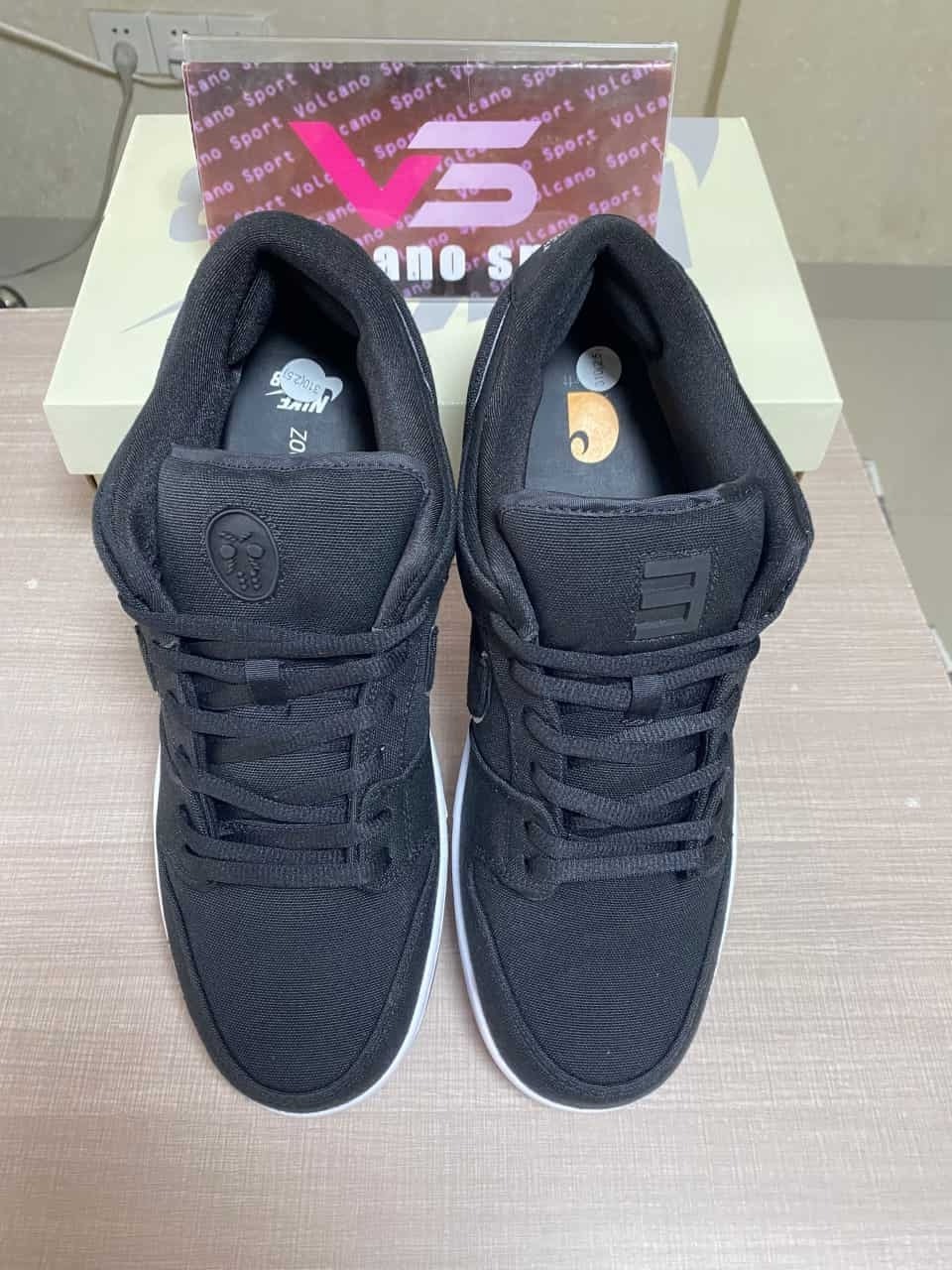 Eminem x Carhartt x Nike Dunk SB FN4193-013