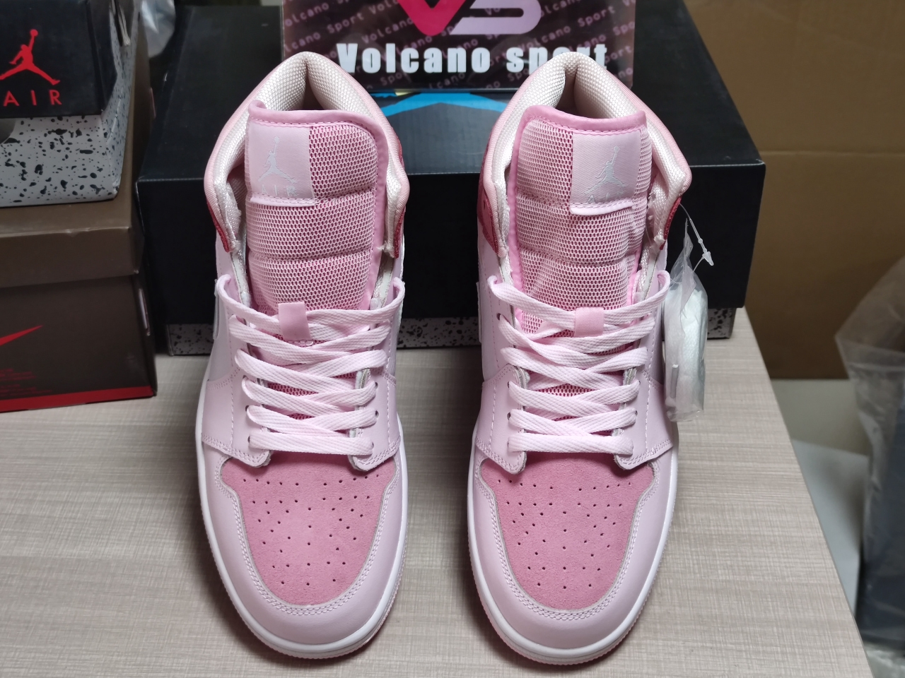 Jordan 1 Mid Digital Pink CW5379 600