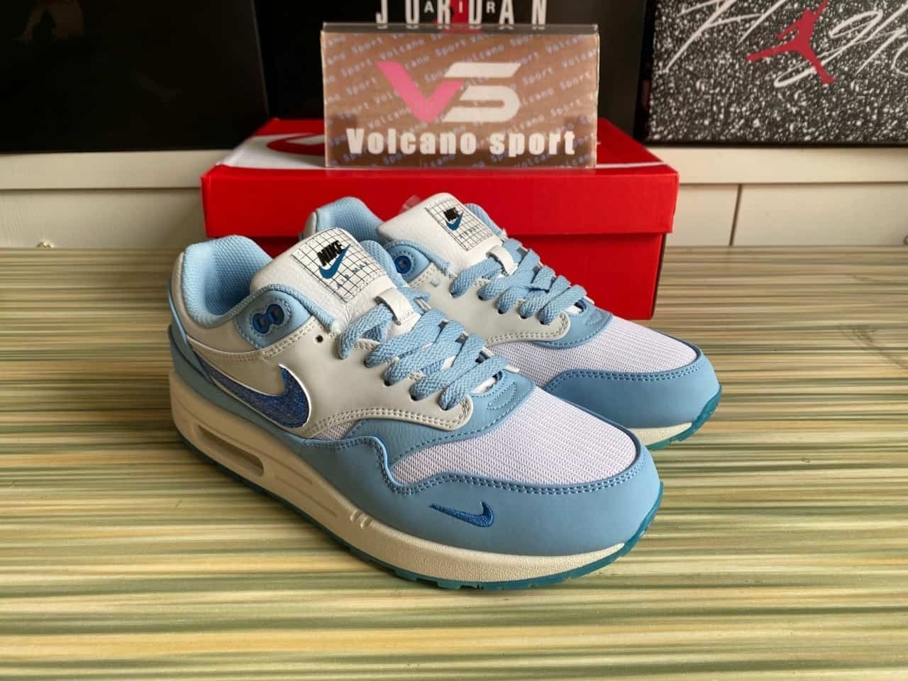 Air Max 1 Premium Blueprint DR0448-100
