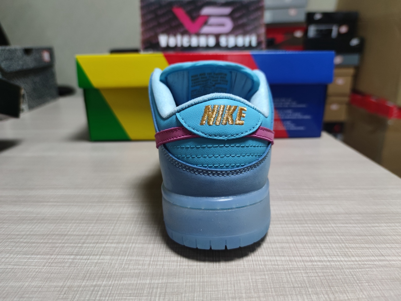 SB Dunk Low Run The Jewels DO9404-400