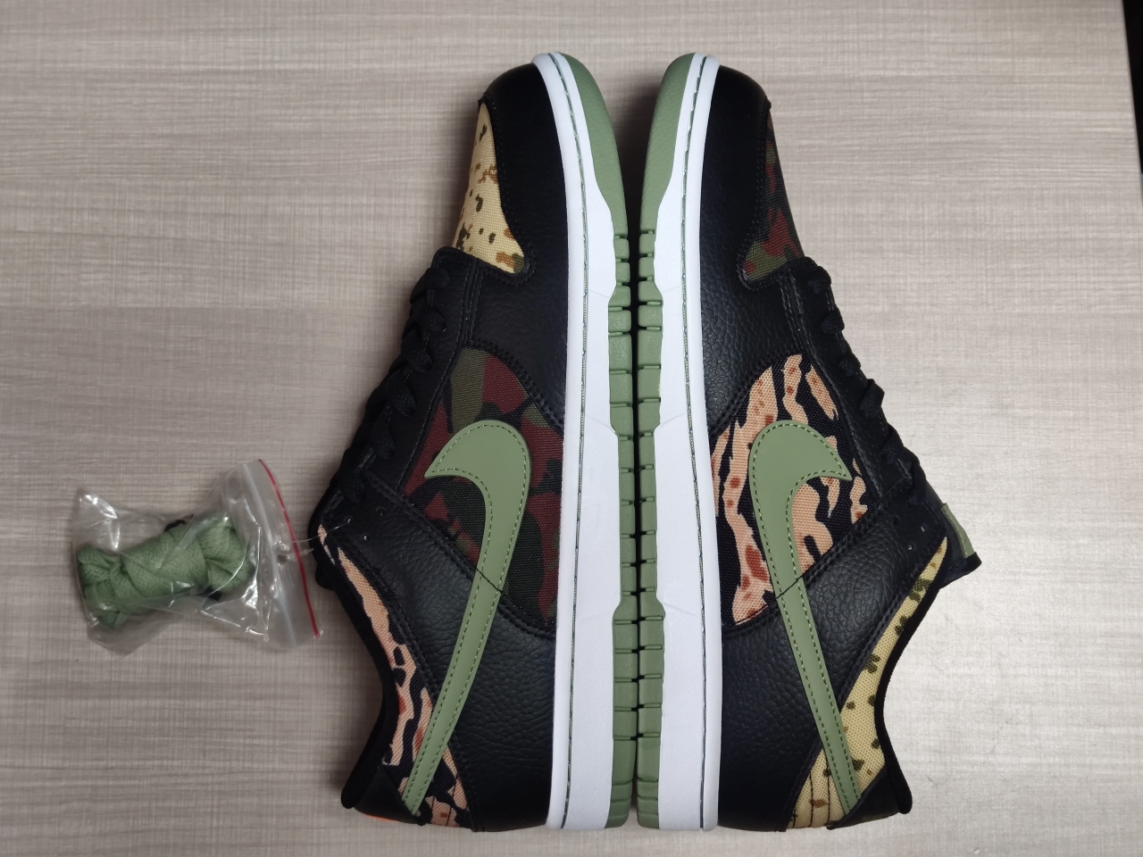 Dunk Low Crazy Camo DH0957-001