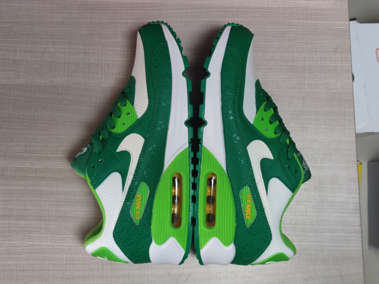 Air Max 90 St Patrick's Day DD8555 300