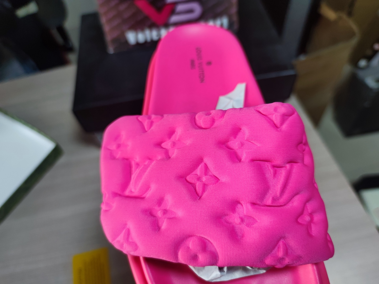 LV Frontrow sneaker Rose