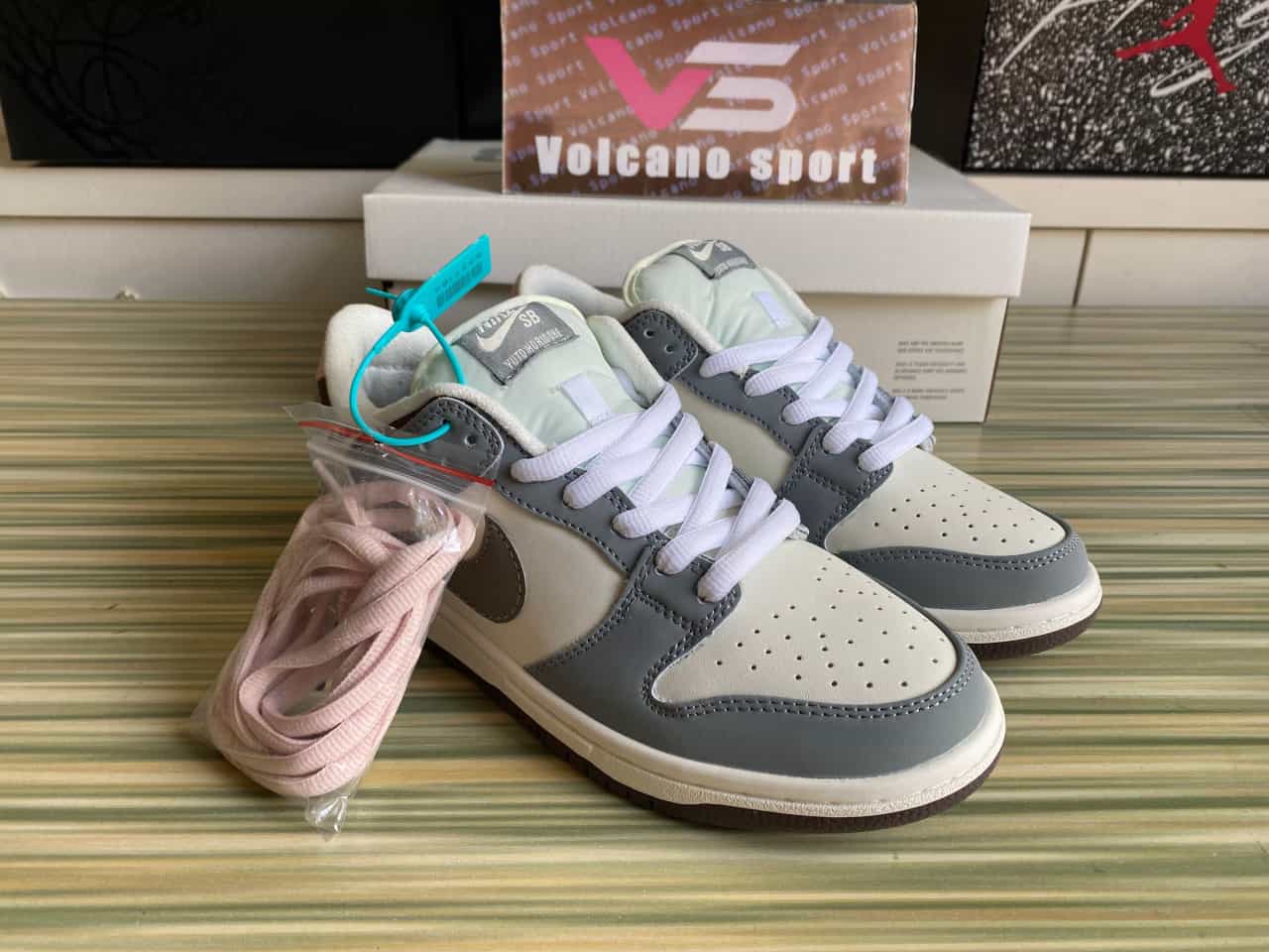 Nike SB Dunk Low Yuto Horigome FQ1180-001