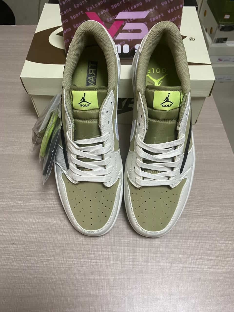 Travis Scott x Air Jordan 1 Low Golf FZ3124-200