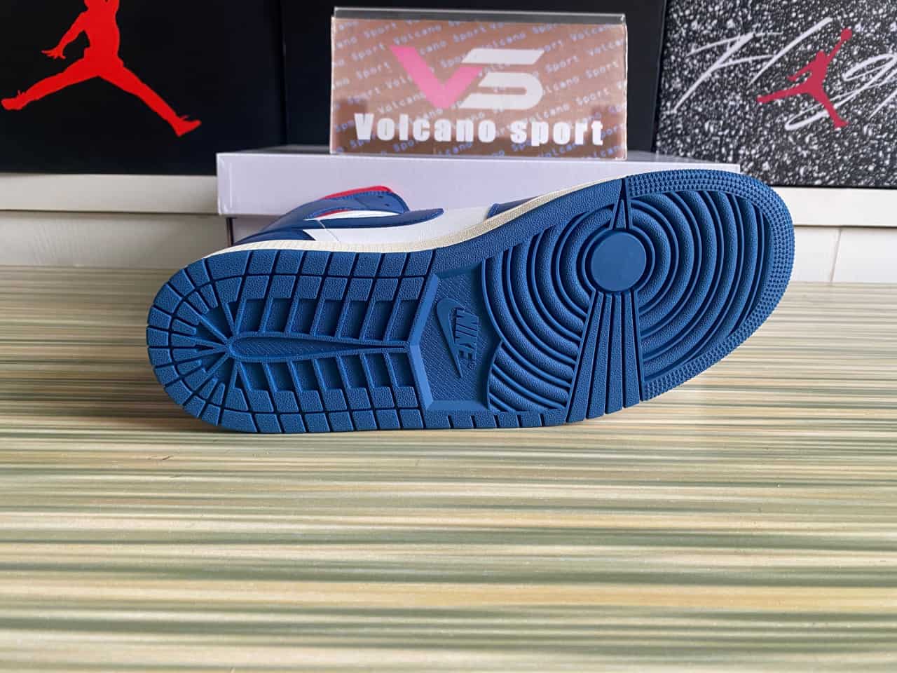 Jordan 1 Mid French Blue Gym Red BQ6472-146