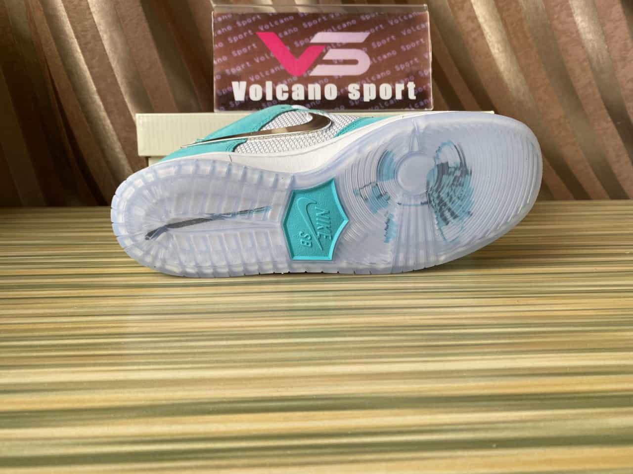 Dunk Low April Skateboards