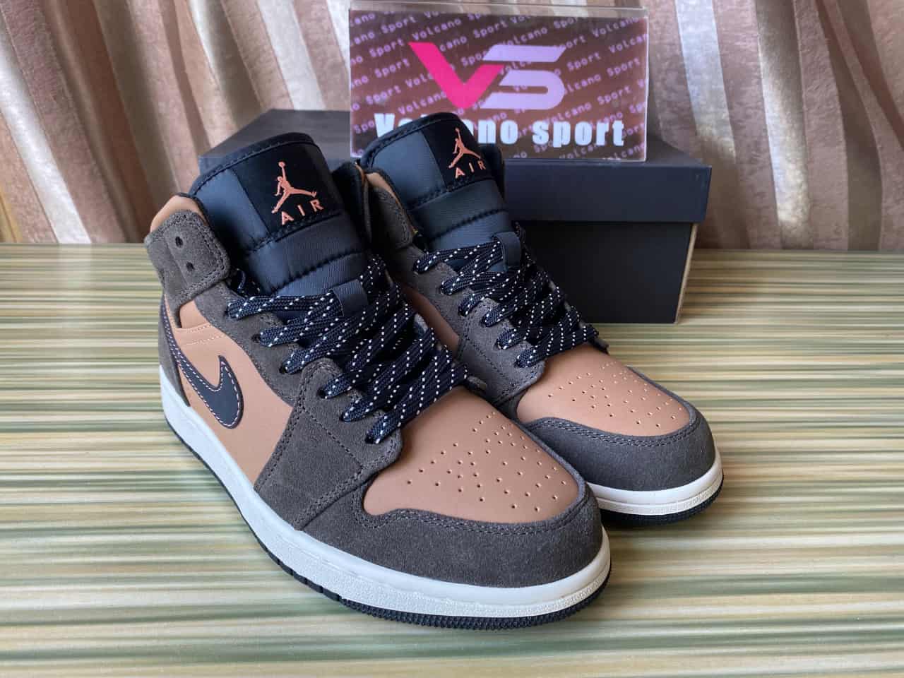 Jordan 1 Mid SE Dark Chocolate DC7294-200