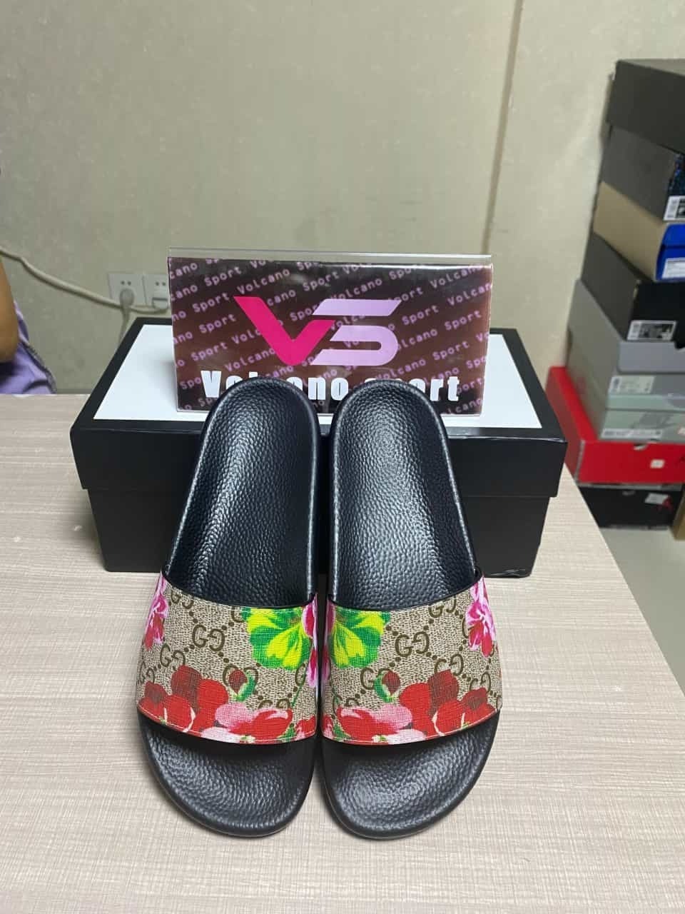 GUCCI GG Supreme Floral Slide Sandals