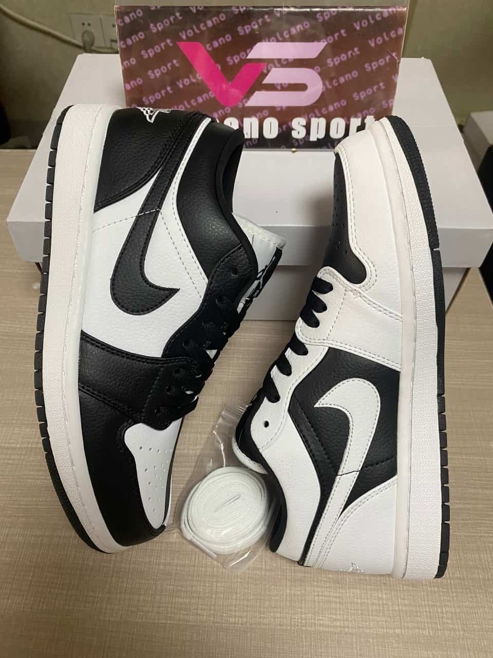 Jordan 1 Low SE Homage Split White Black DR0502-101