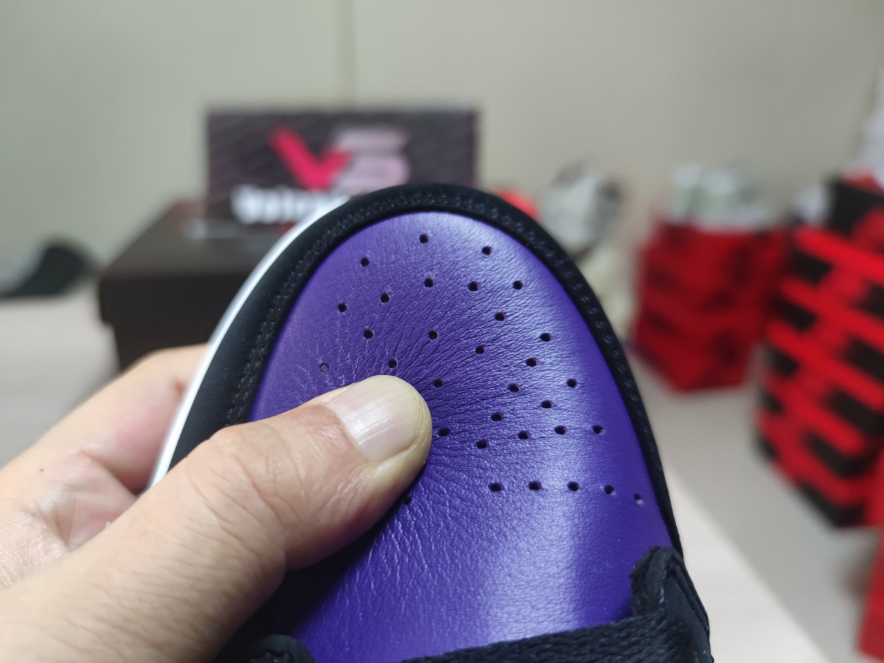 Jordan 1 Low “Purple Court” 553558-125