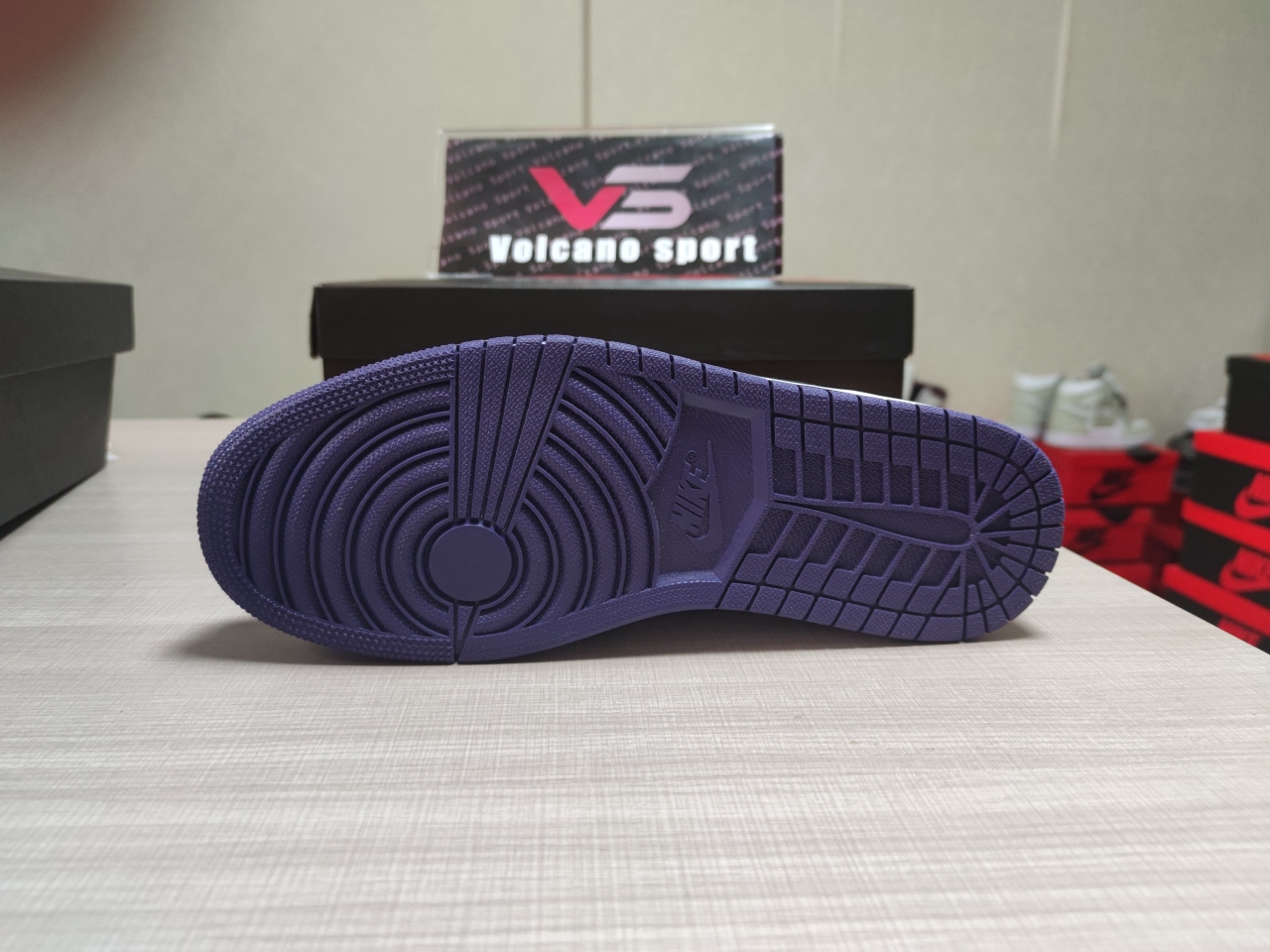 Jordan 1 Low “Purple Court” 553558-125