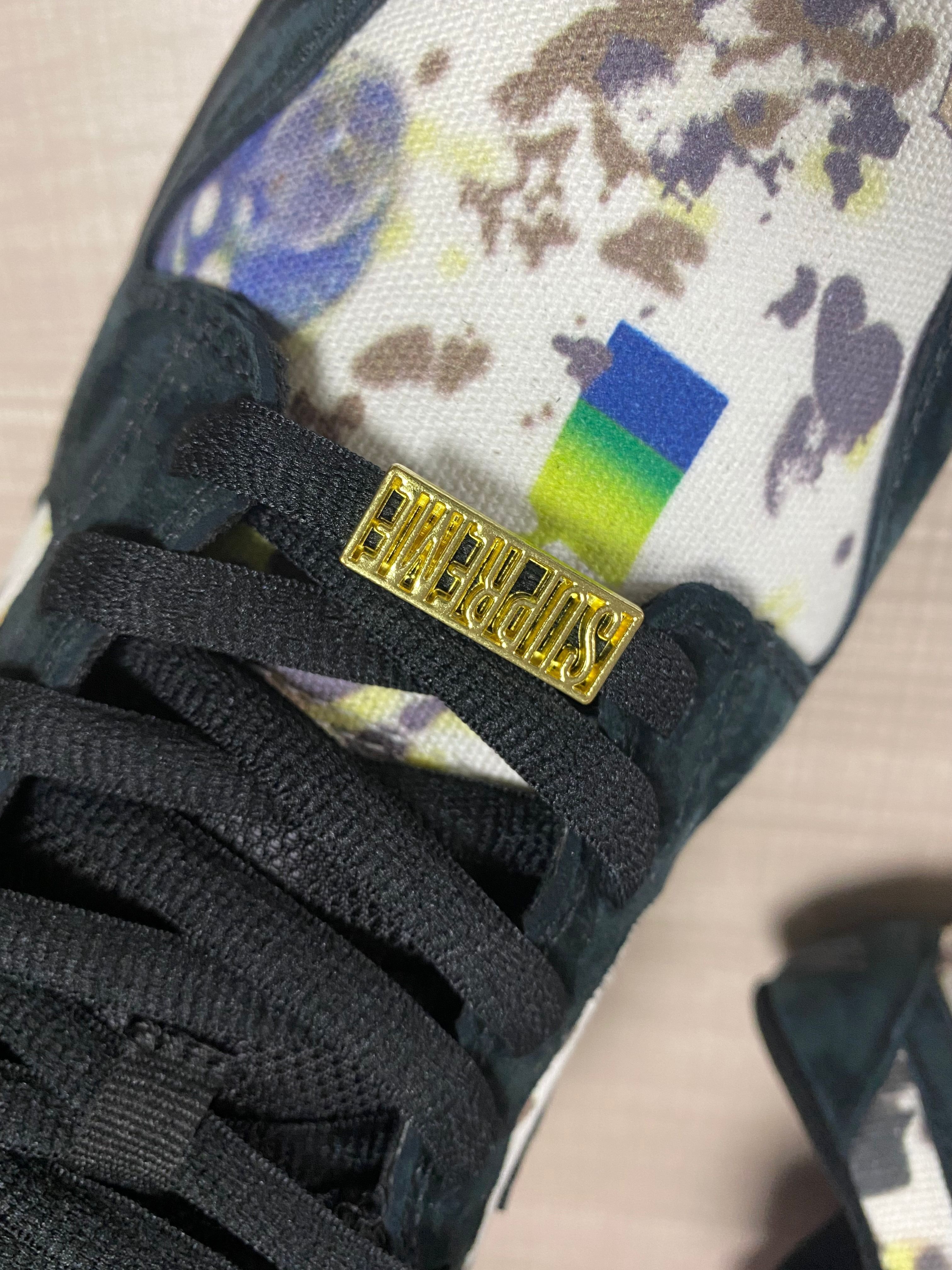 Supreme x Nike SB Dunk Low