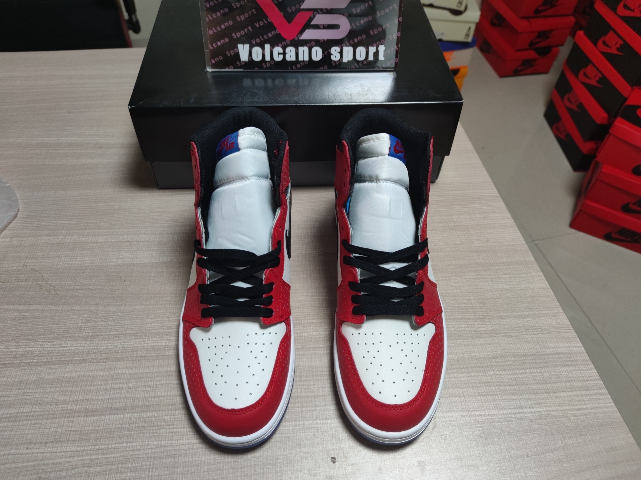 Jordan 1 Retro Spider-Man“Chicago Crystal” 555088-602