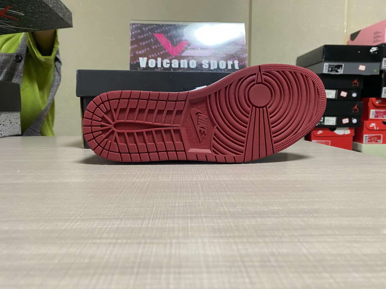 Jordan 1 Low Black Toe (2019) 553558-116