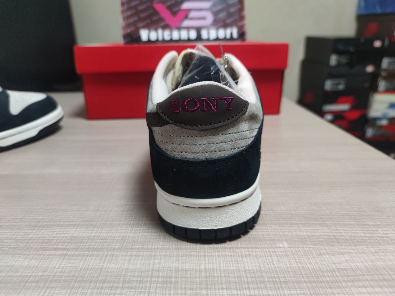 Dunk Katsuhiro o Tomo CU1726 990