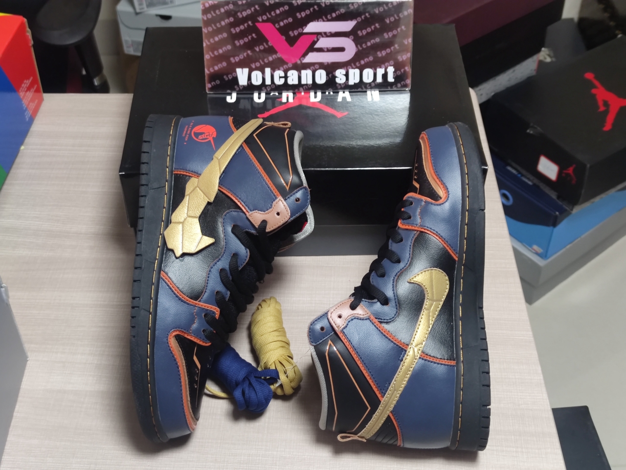 SB Dunk High RX-0 Unicorn Gundam 02 Banshee DH7717 400