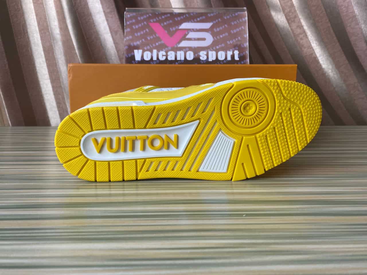 LV Trainer Yellow White Monogram 1AA6XN