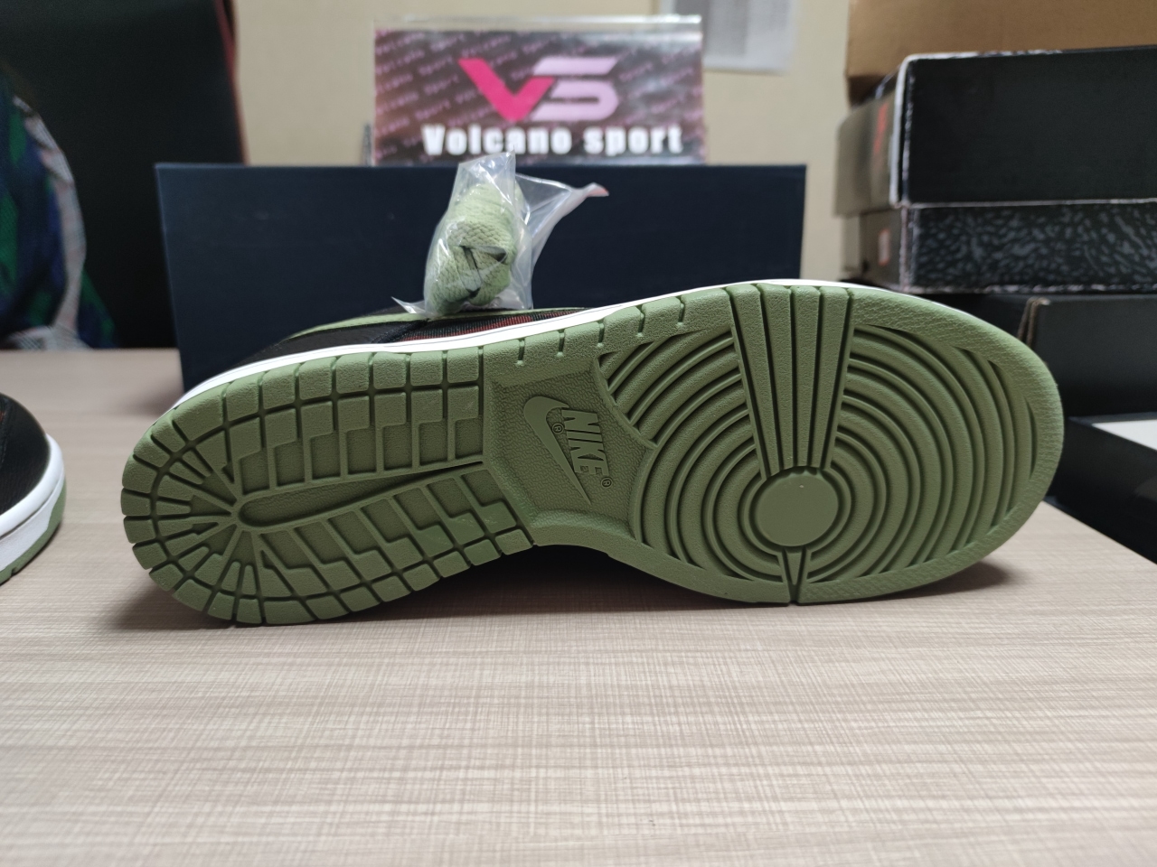 Dunk Low Crazy Camo DH0957-001