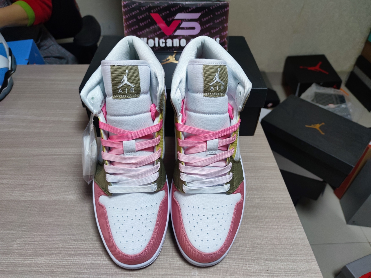 Jordan 1 Mid SE Elephant Print DM1200 016