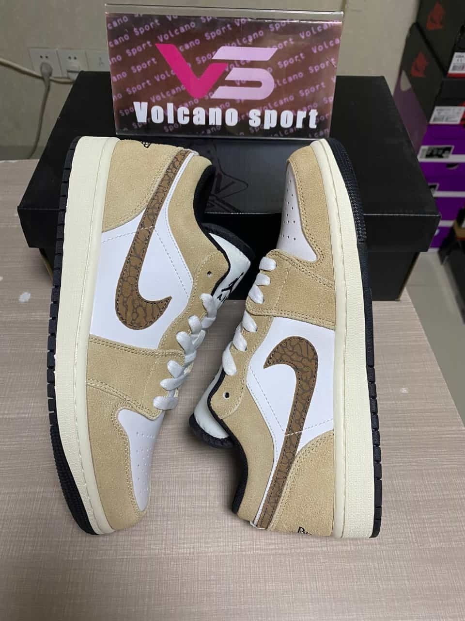 Jordan 1 Low SE Brown Elephant DZ4130-201