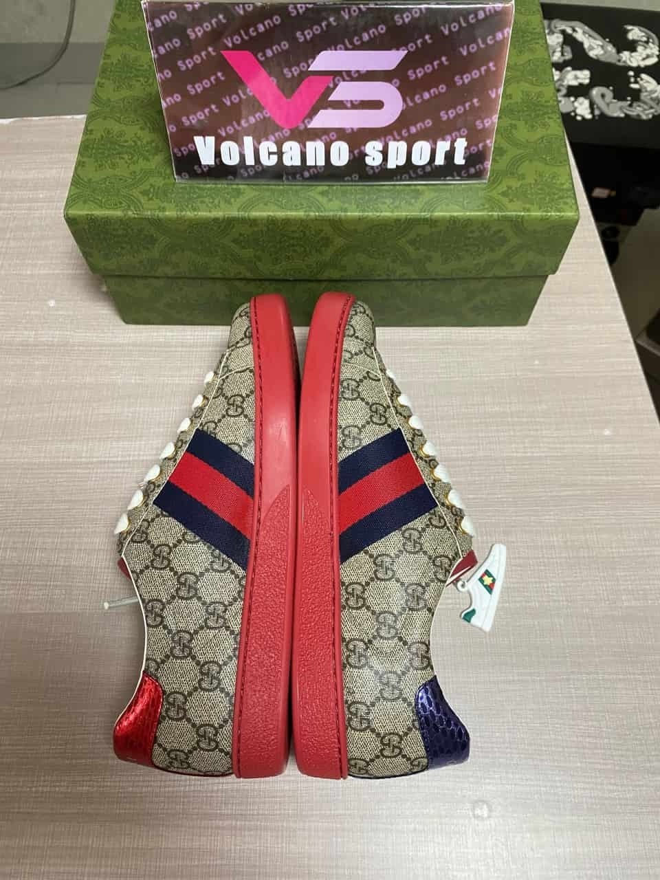 GUCCI Beige Casual Shoes