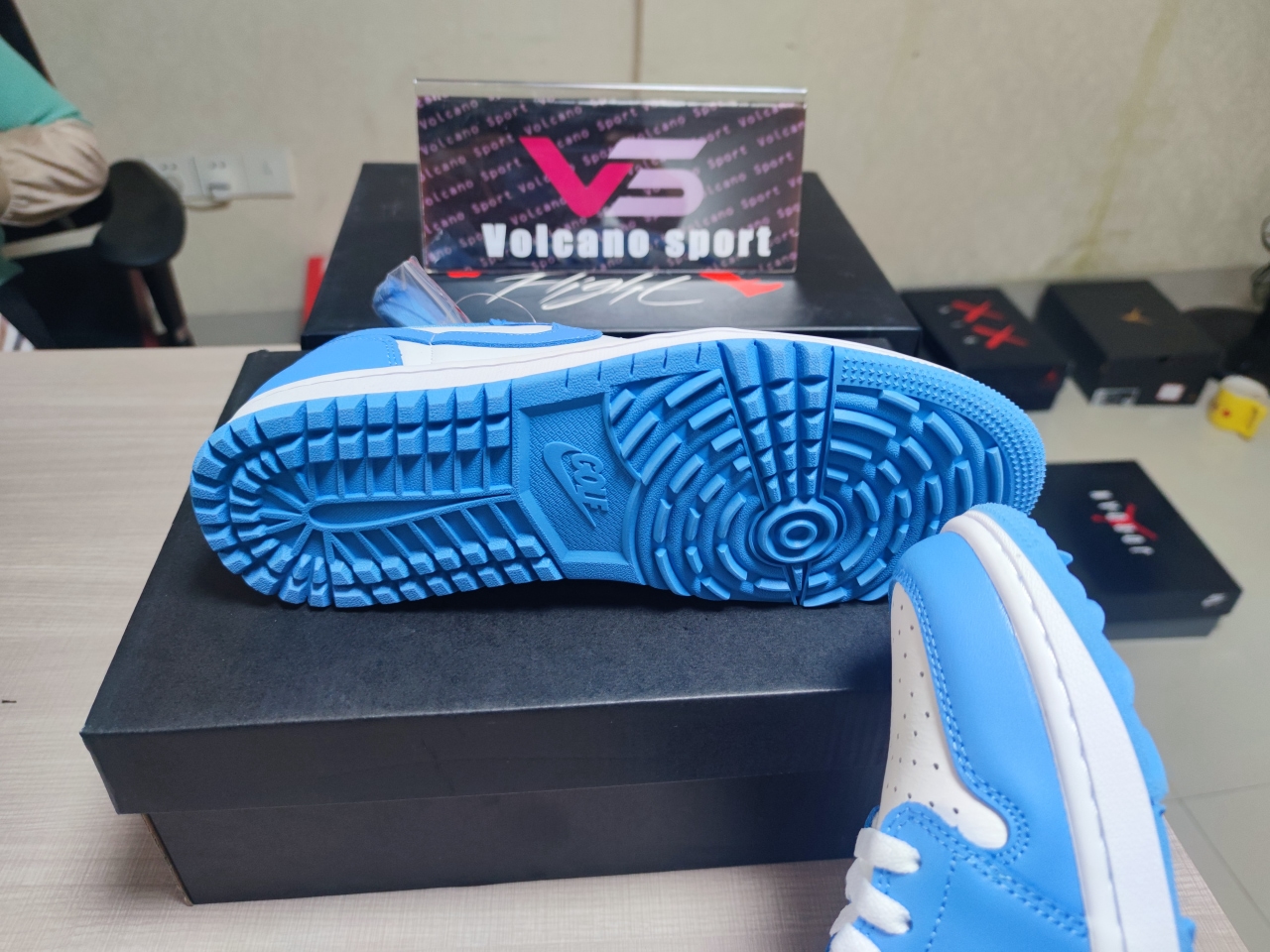 Jordan 1 Low Golf D9315-100