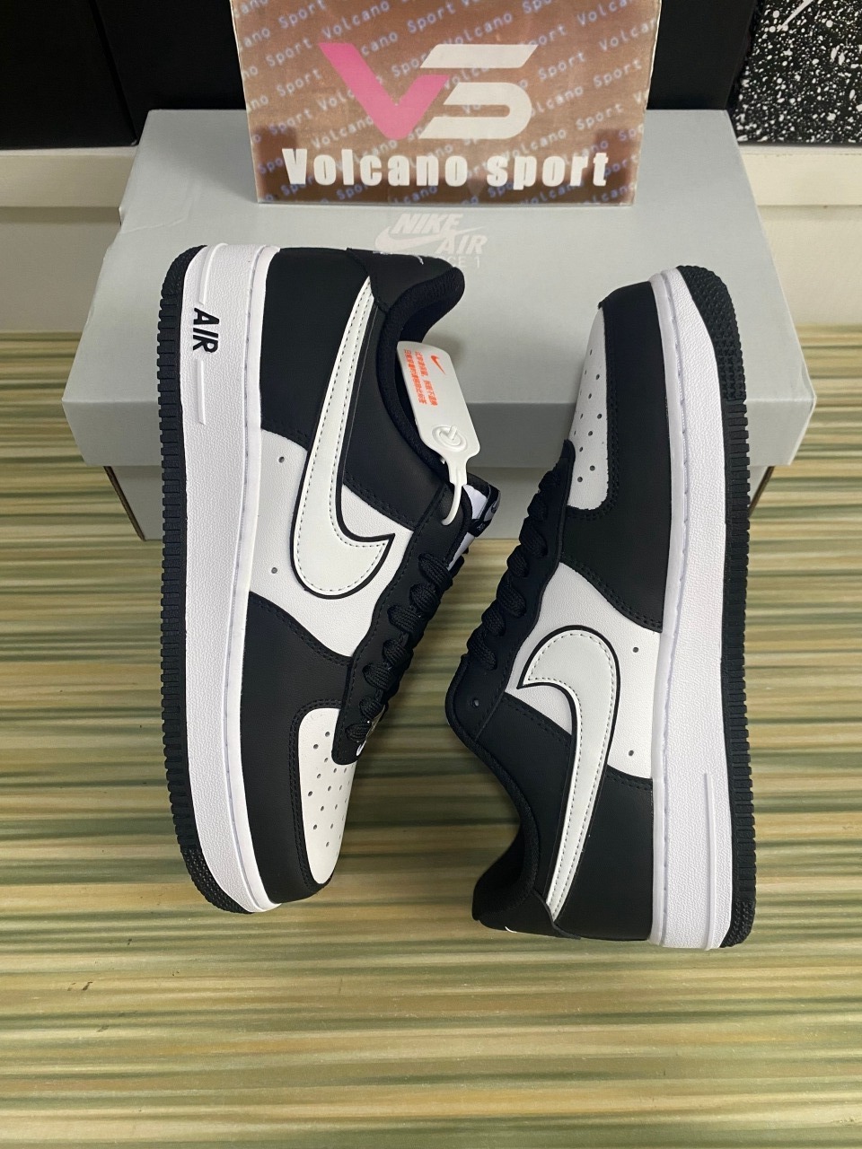 Air Force 1 Low '07 White Swoosh Panda DV0788-001