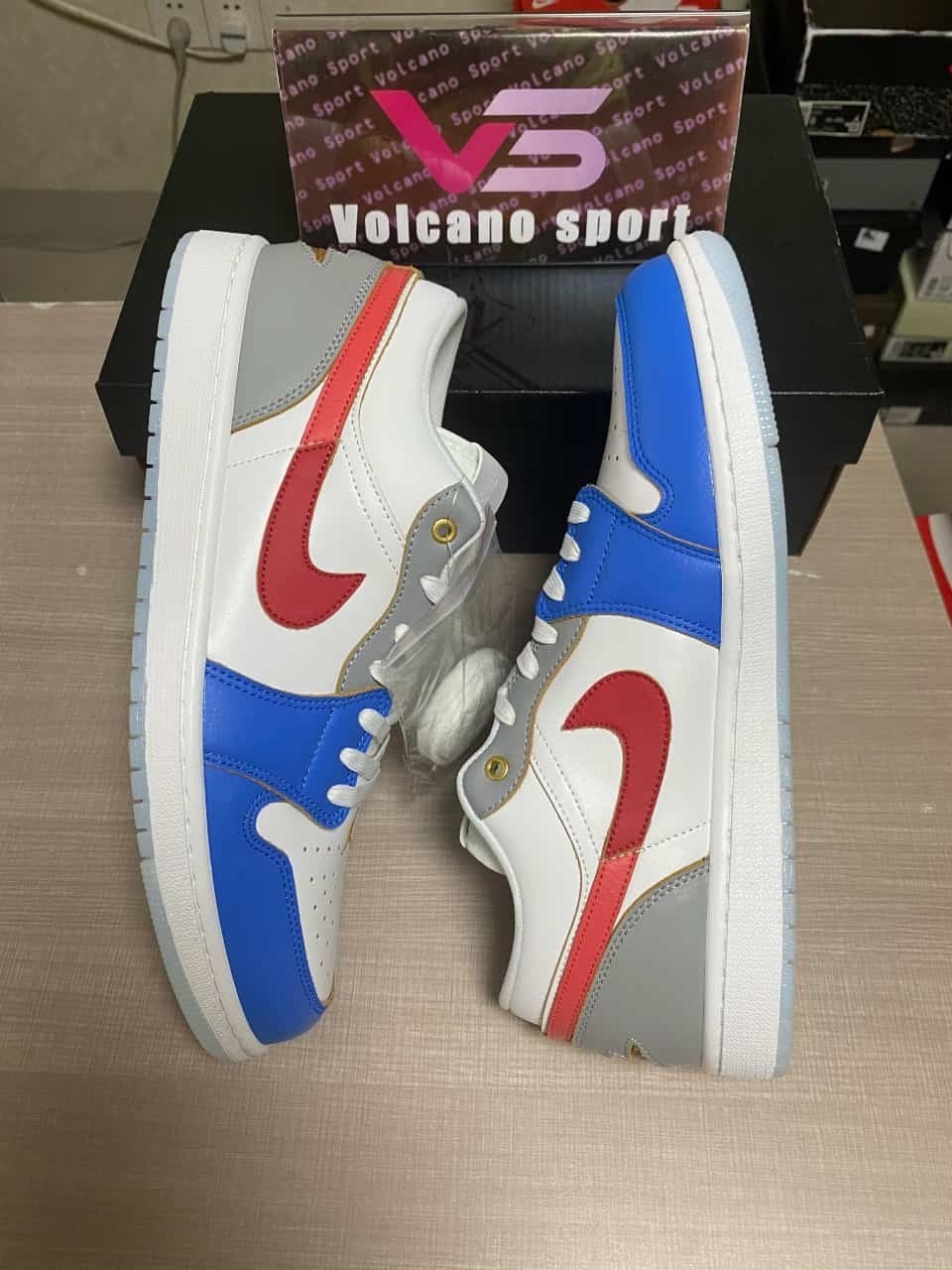 Jordan 1 Low SE Philippines FN8901-164