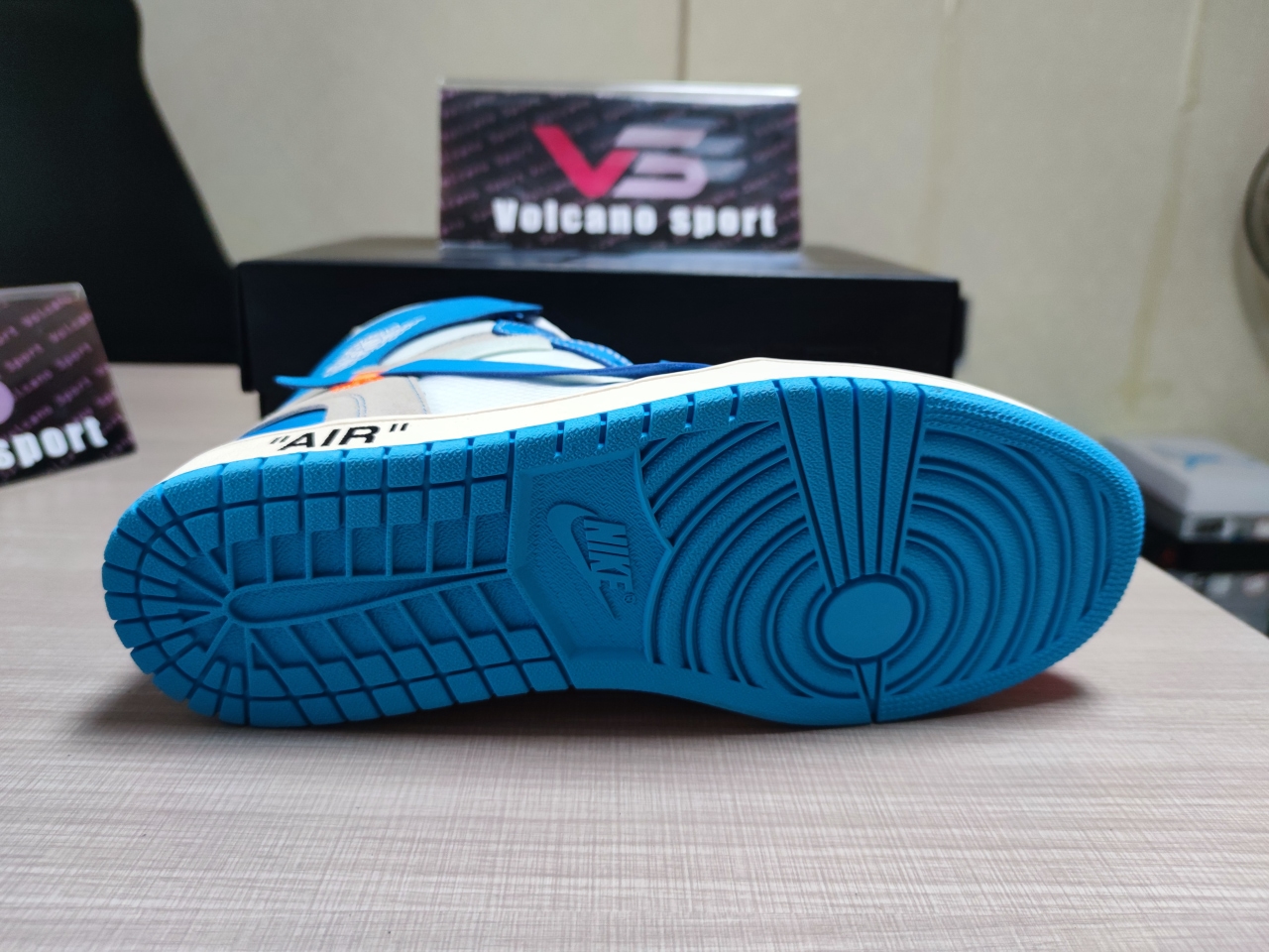 OFF-WHITE x Air Jordan 1“UNC”AQ0818-168