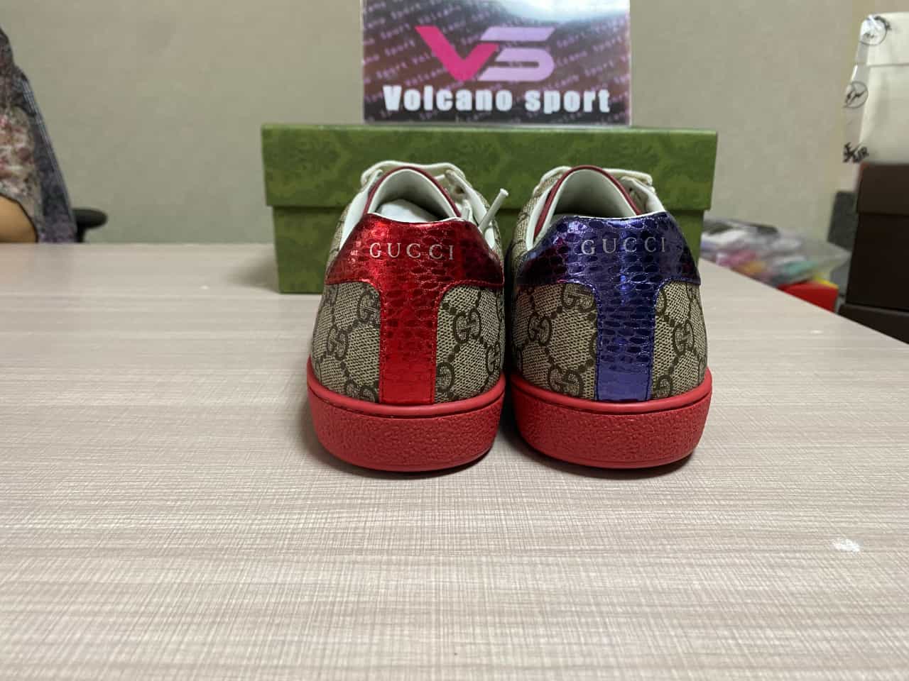 GUCCI Beige Casual Shoes