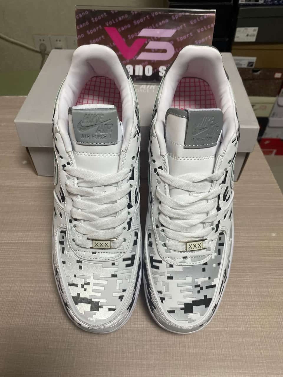 Air Force 1 Low Digi Camo 520505-100