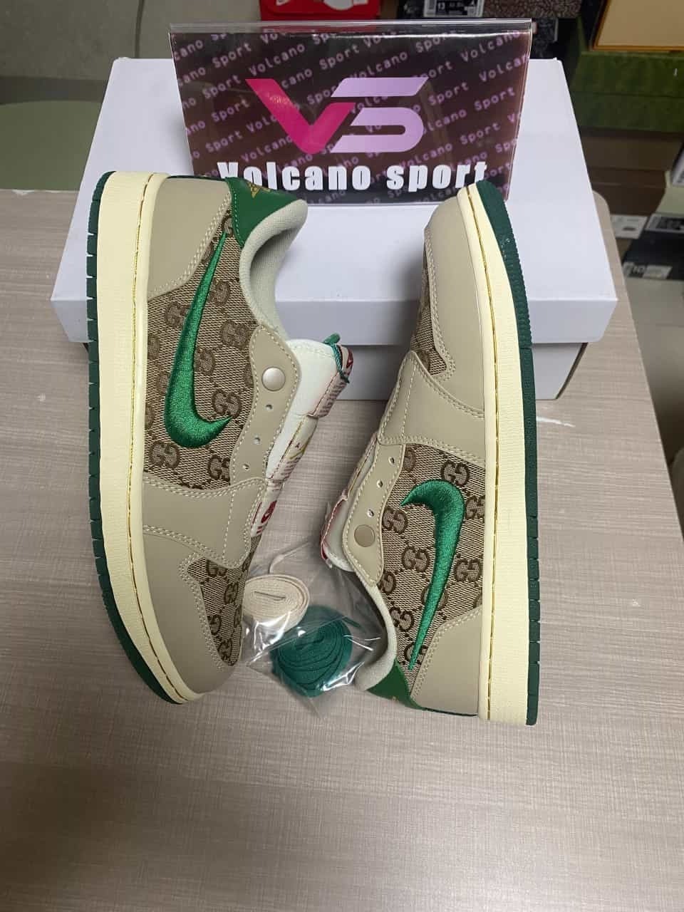 Jordan 1 Low Slip Shadow AV3918-318